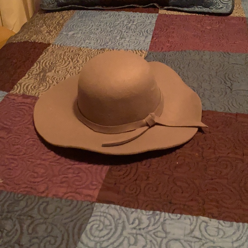 Hat - Picture 5 of 5